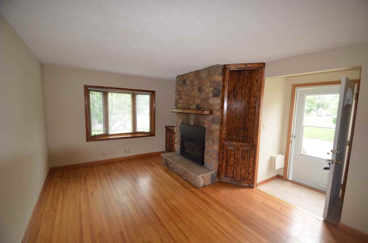 3156 Jersey Ave S - Photo 2 of 5