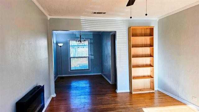 5847 Wofford Ave - Photo 2 of 8