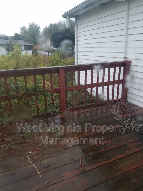 100 W Cherokee St - Photo 2 of 19