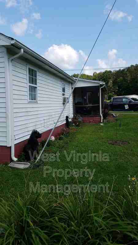 100 W Cherokee St - Photo 3 of 19