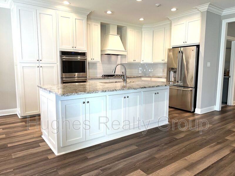 27766 Lake Shore Dr - Photo 2 of 14