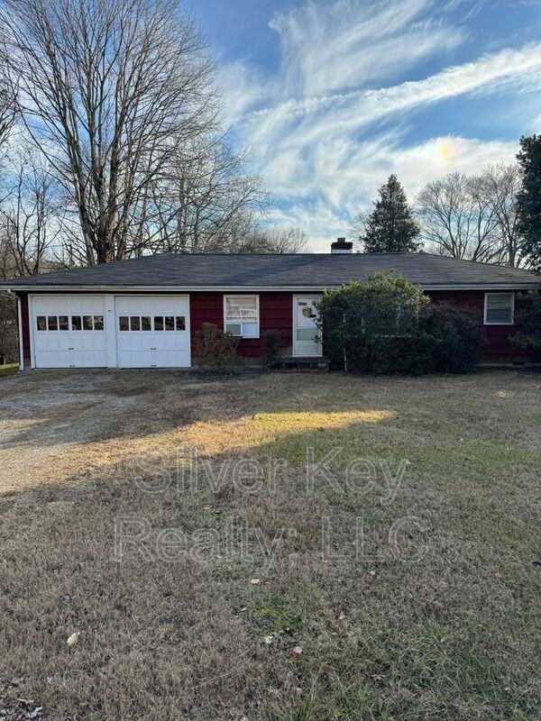 241 W Memorial Dr - Photo 2 of 16