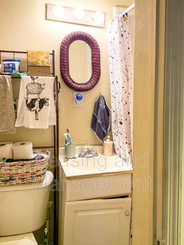 132 Logan St #C - Photo 5 of 6