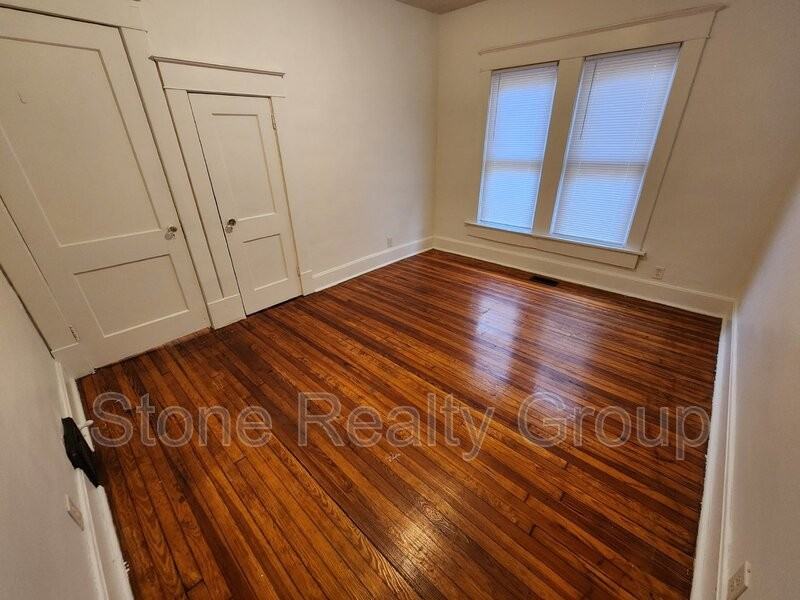 1319 S 4th St - Photo 7 of 11