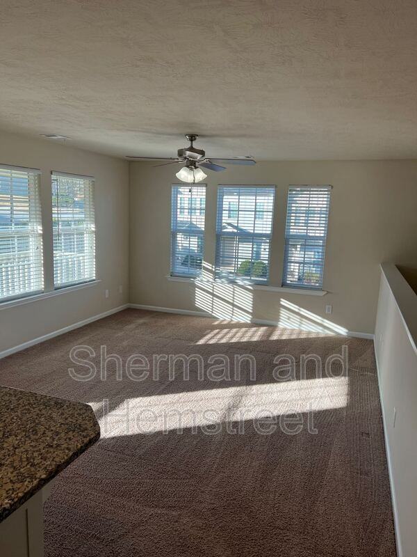 608 Joiner Cir #608 - Photo 3 of 10