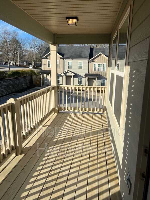 608 Joiner Cir #608 - Photo 6 of 10