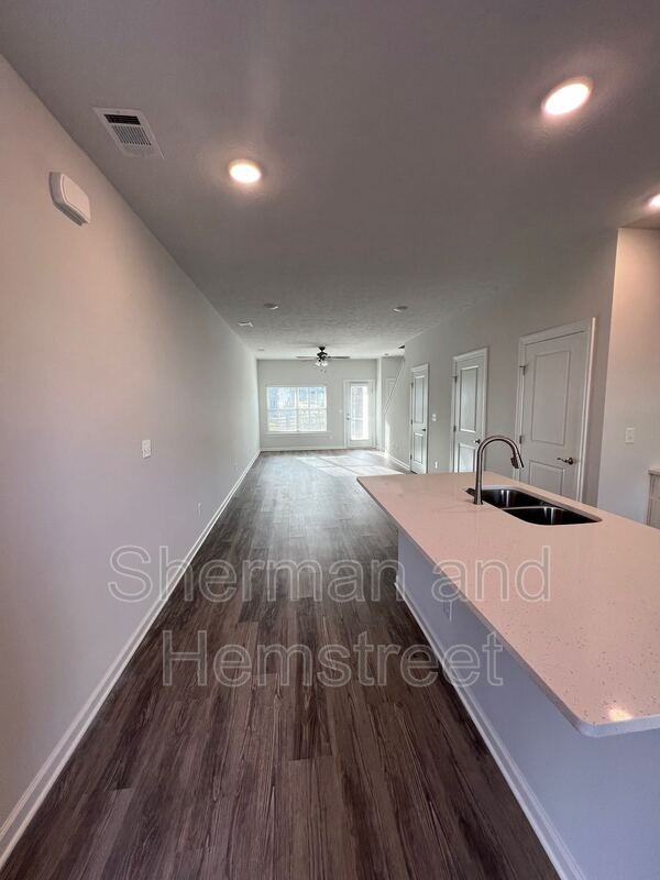 5006 Mimosa Dr - Photo 2 of 14