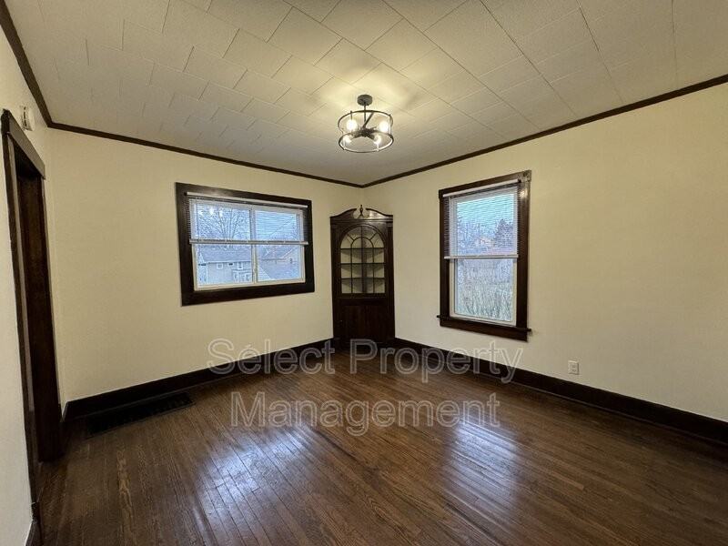 3008 Webster St - Photo 6 of 22