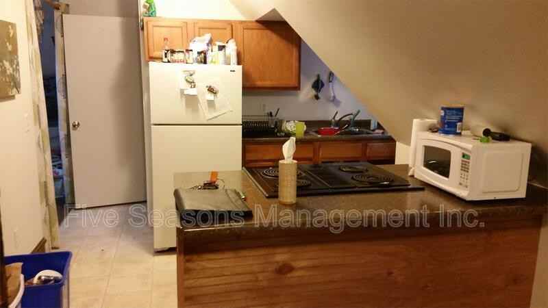 134 Buell St - Photo 4 of 13