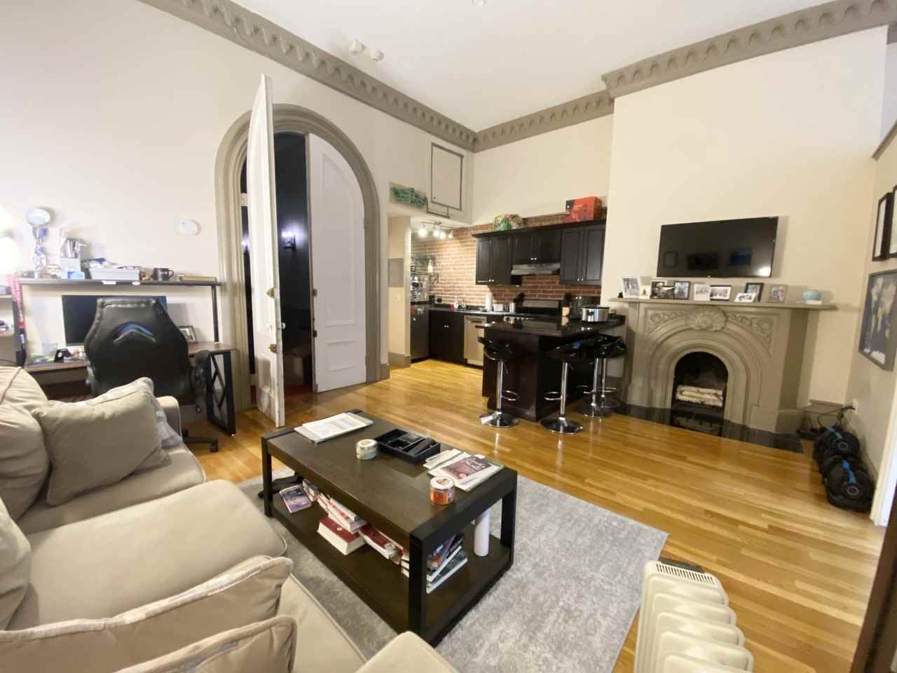 103 Beacon St #4 - Photo 4 of 15