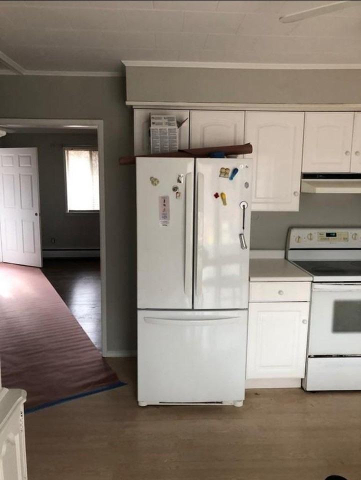1229 Motor Parkway - Photo 2 of 8