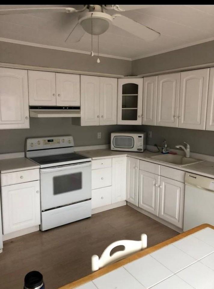 1229 Motor Parkway - Photo 3 of 8