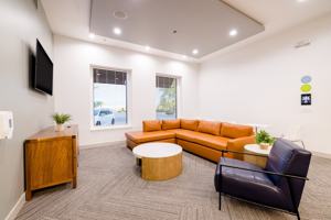 featured image of 3250 S Arizona Ave