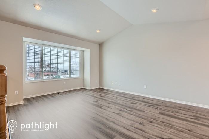 5206 Midland Dr - Photo 2 of 22