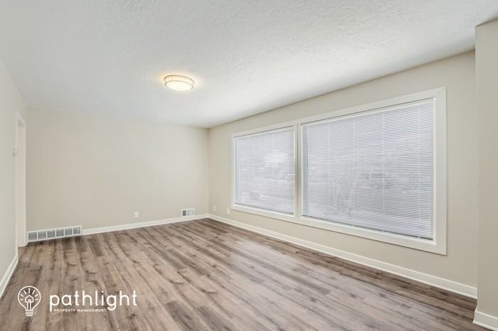 4424 S 300 W - Photo 2 of 15