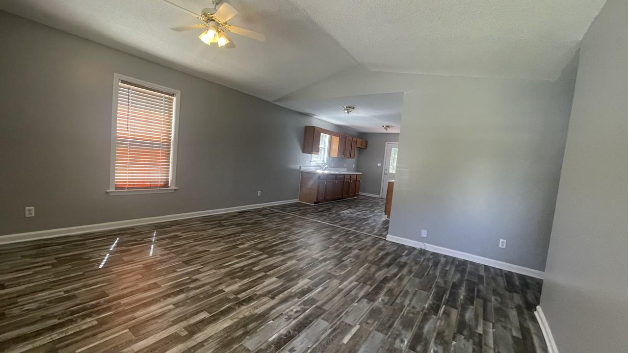 4815 Shady Pine Dr #NA - Photo 2 of 9