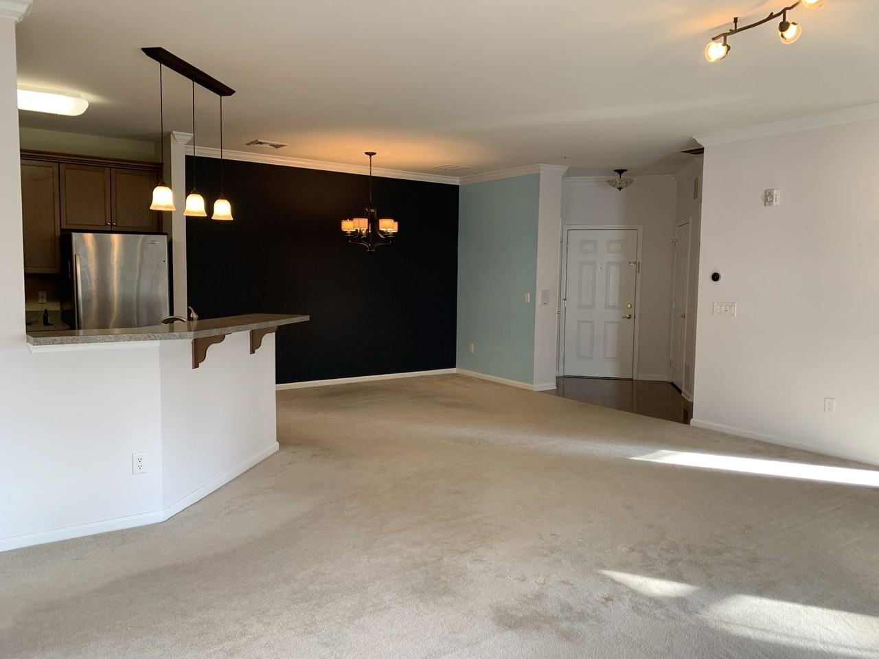 624 Sloan Ct - Photo 3 of 30