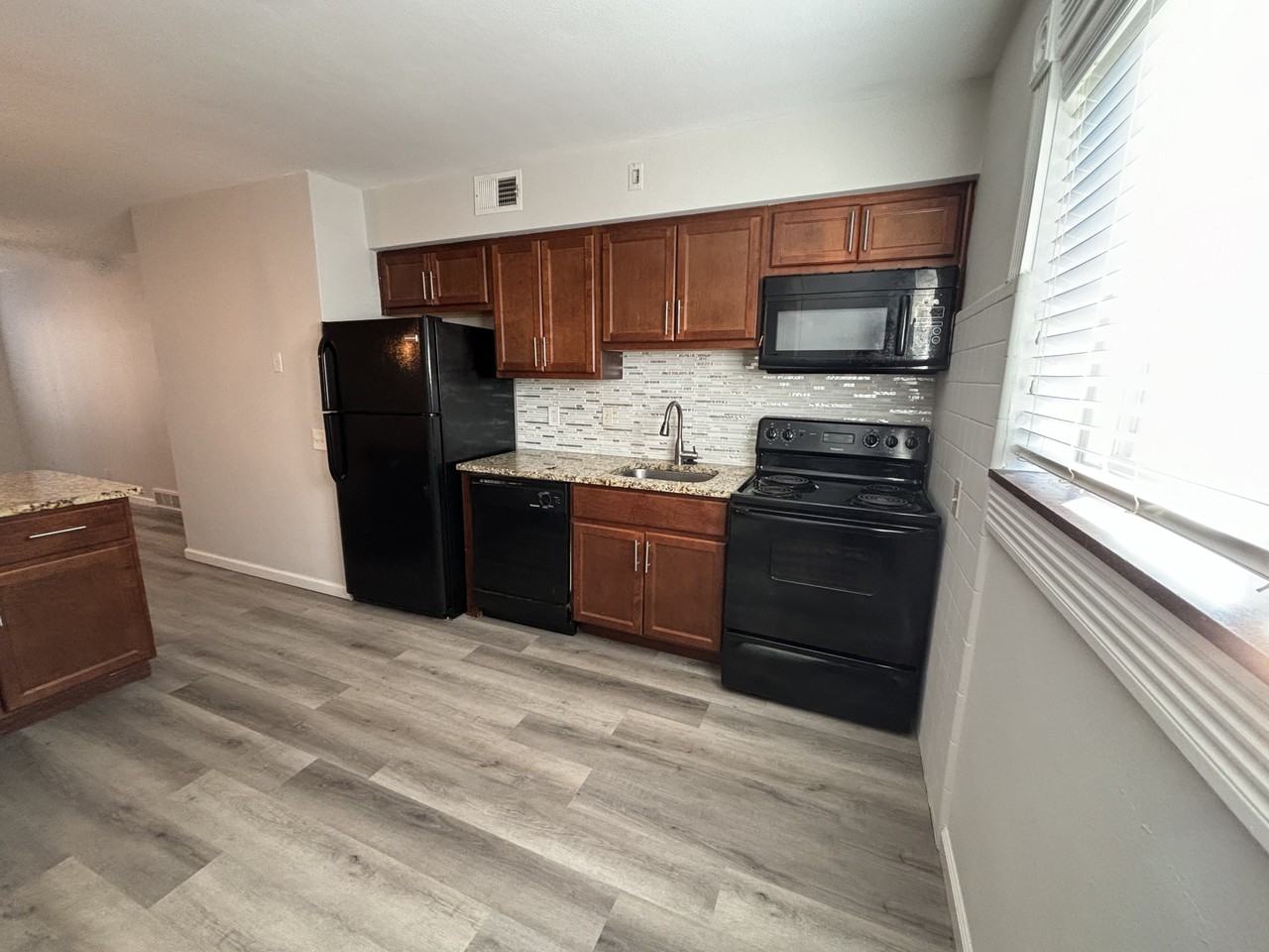 7423 Murdoch Ave #B - Photo 2 of 12