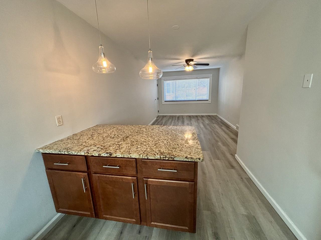 7423 Murdoch Ave #B - Photo 3 of 12