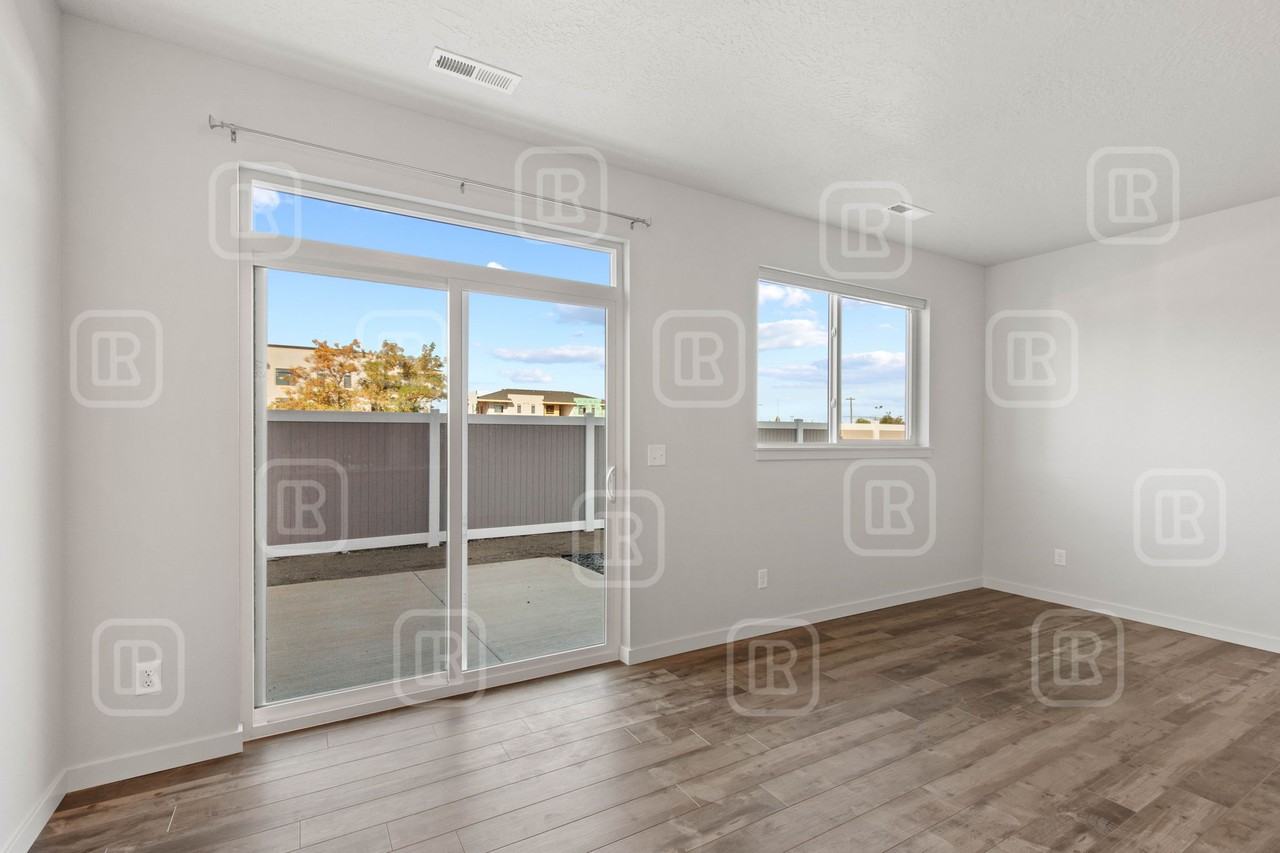 218 S Woodlawn Ln #1 - Photo 4 of 21