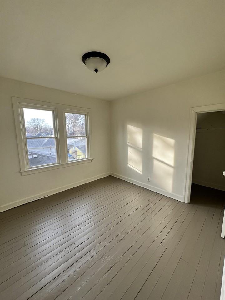 609 West Broadway Street #1 - Photo 2 of 7