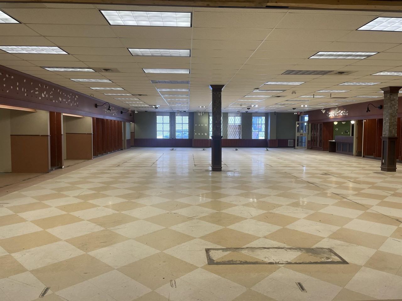 10444 100 Street #10444 - Photo 2 of 5