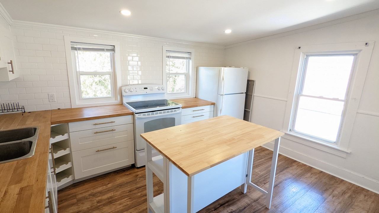 405 Ridge Rd. - Photo 2 of 14