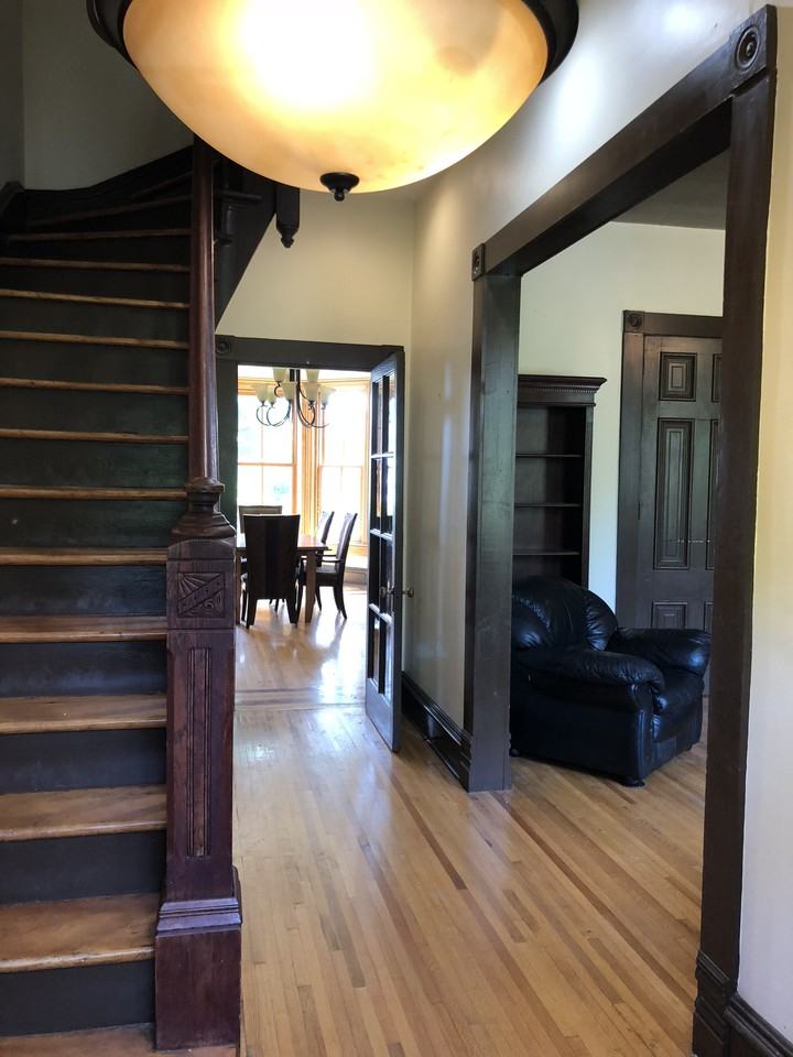 721 W 7th St #SFH - Photo 3 of 50