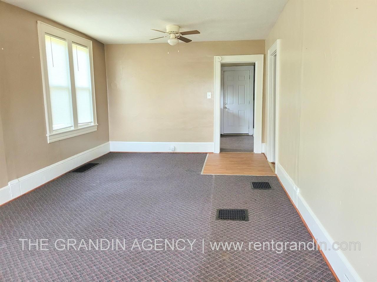 610 Montrose Ave Se - Photo 3 of 14