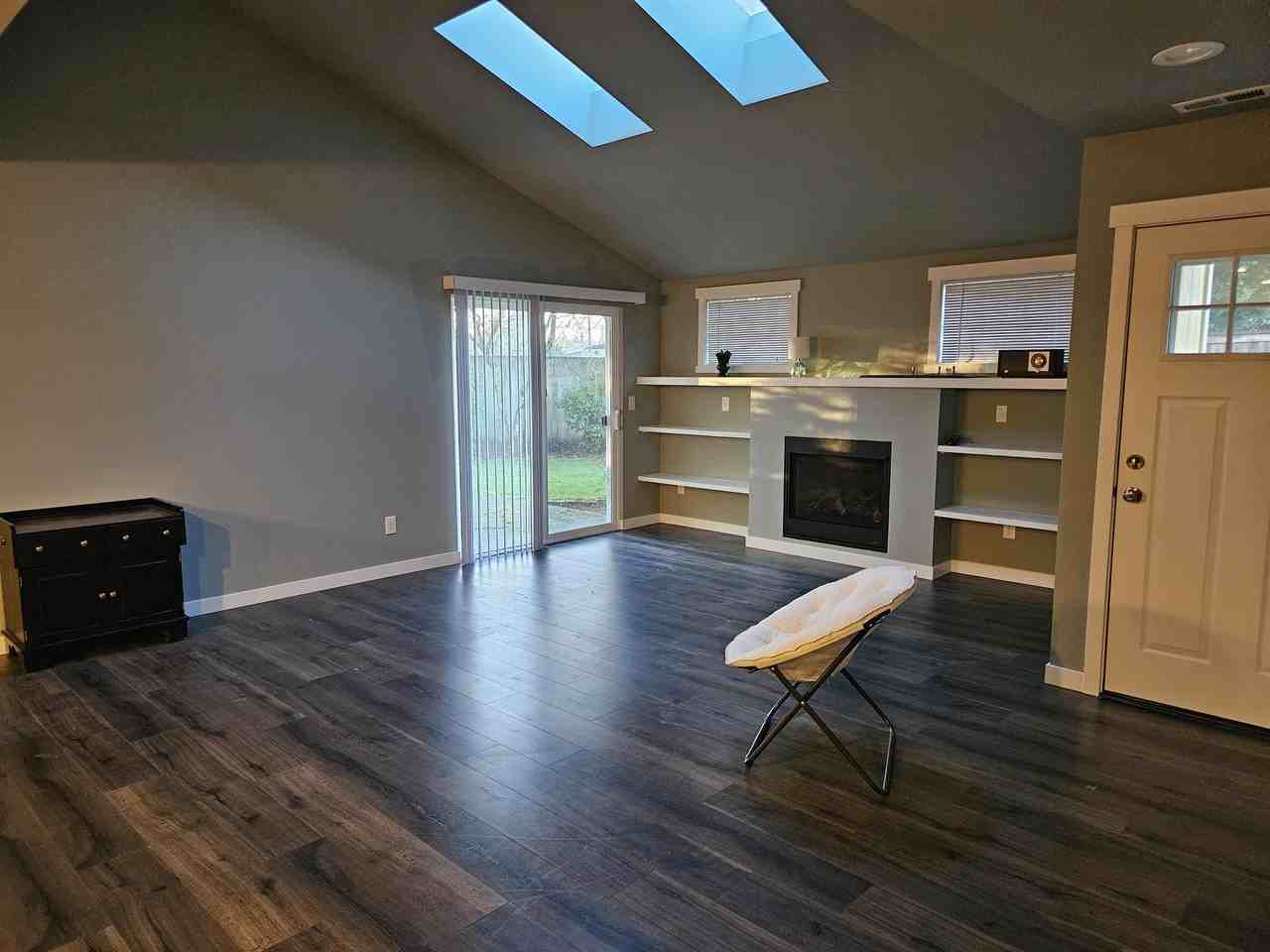 314 105th St E #1 - Photo 2 of 14