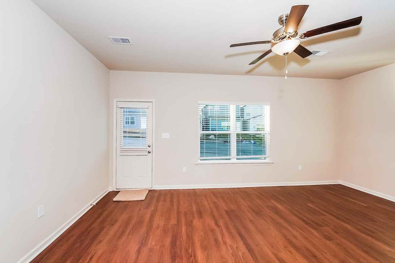 6055 Rainbow Row - Photo 2 of 17