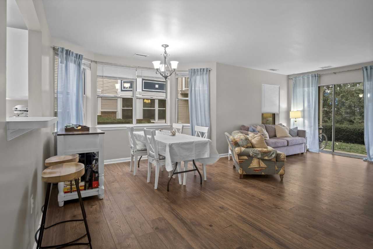 20582 Snowshoe Sq Unit 101 - Photo 2 of 30