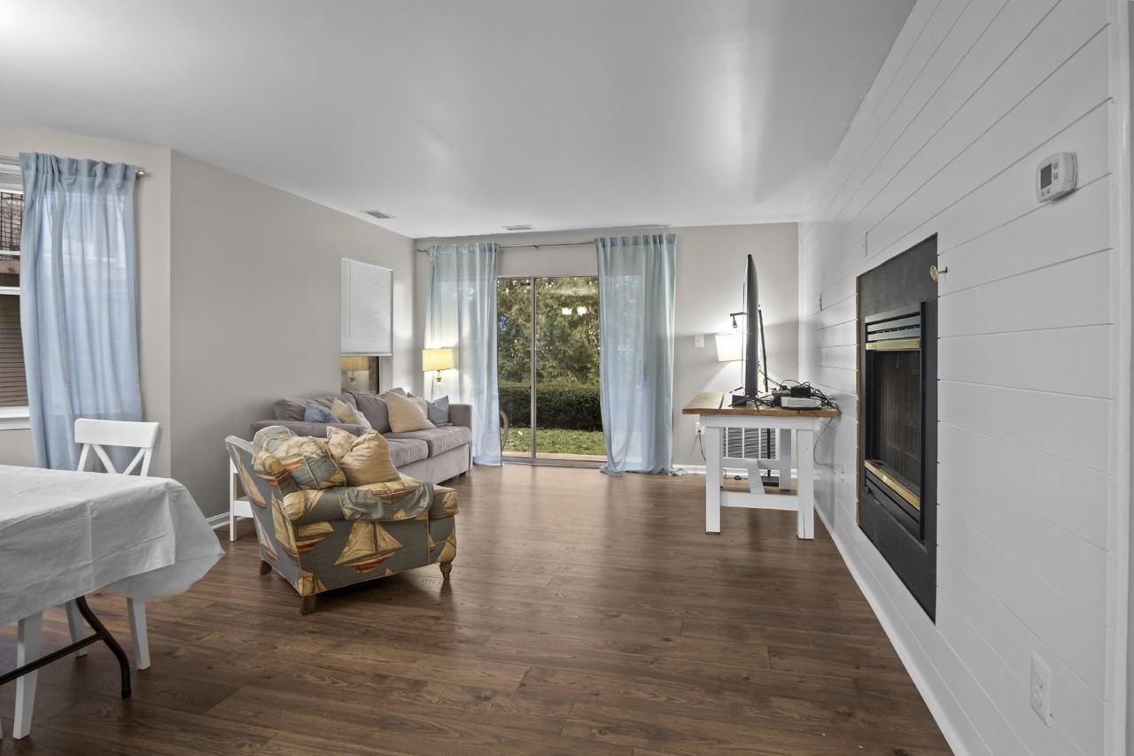 20582 Snowshoe Sq Unit 101 - Photo 3 of 30