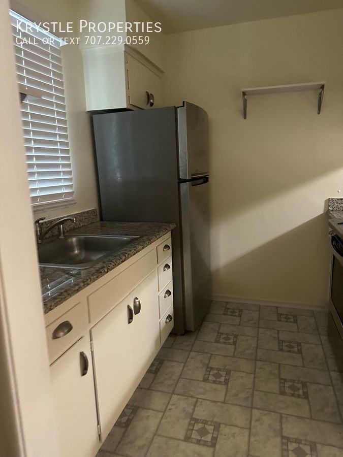 130 Harrier Ave - Photo 3 of 11