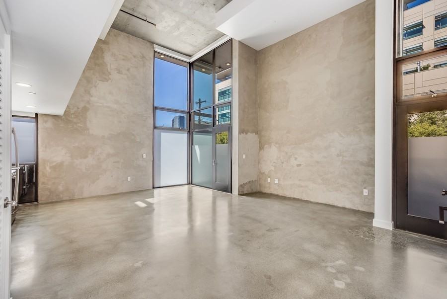 599 Mariposa St - Photo 2 of 17