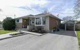 81 Parkway Cres #LOWER - Photo 1 of 1
