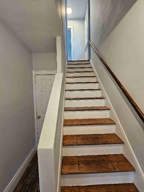 1232 Laidlaw Ave #2 - Photo 2 of 7