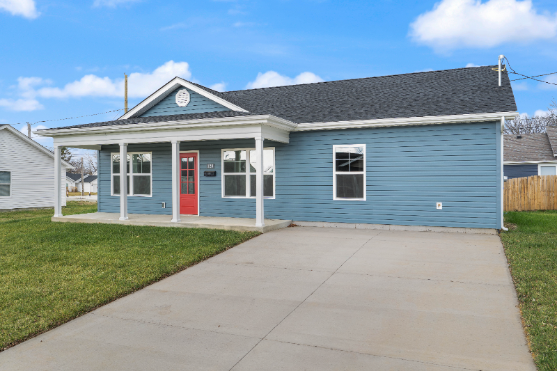 120 Marshall Dr - Photo 2 of 33