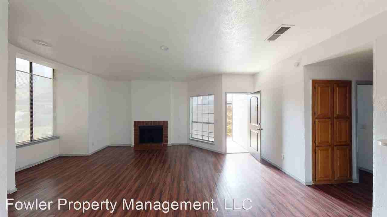 Lakeside Living - Photo 3 of 37