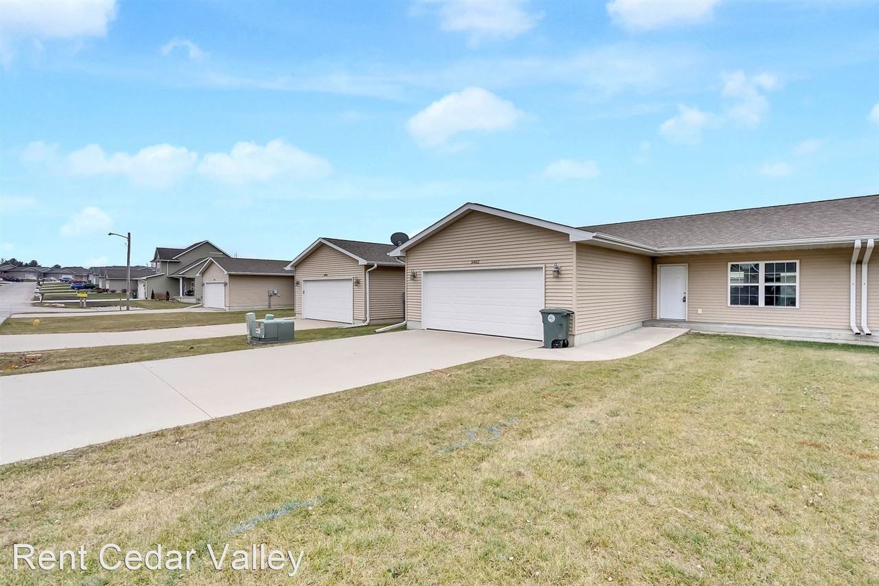 Summerland Twinhomes - Photo 2 of 5