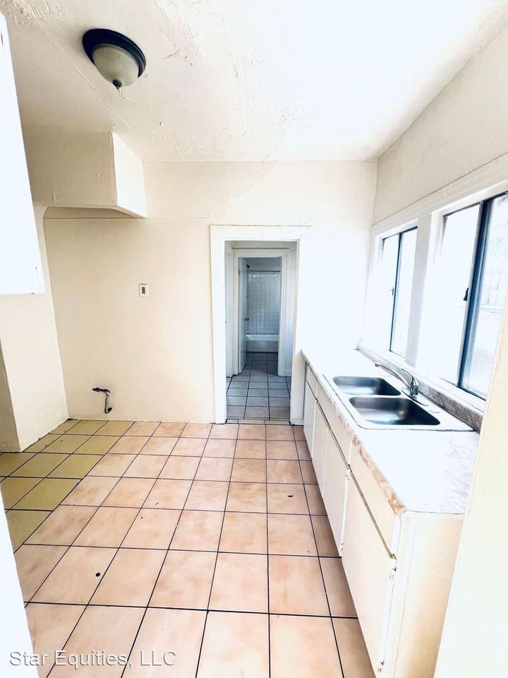 116-124 3/4 S. Mathews Street - Photo 3 of 7