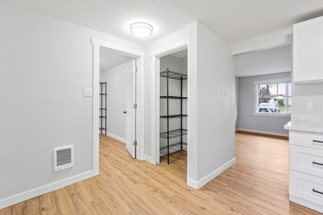 5110 Diamond Blvd Sw #1 - Photo 4 of 17
