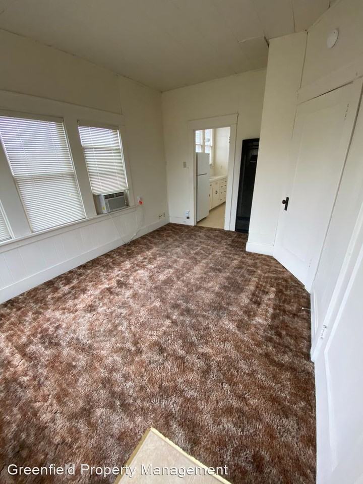 317/319 S. Church St. - Photo 2 of 14