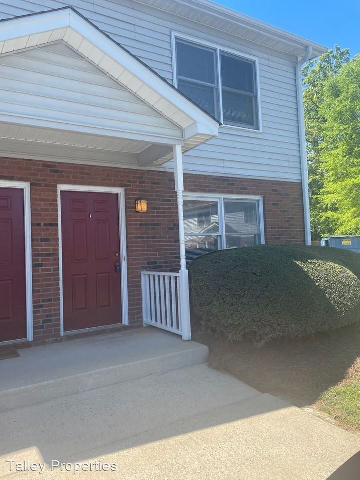 Oak Hill Square Jondon Lane - Photo 2 of 19