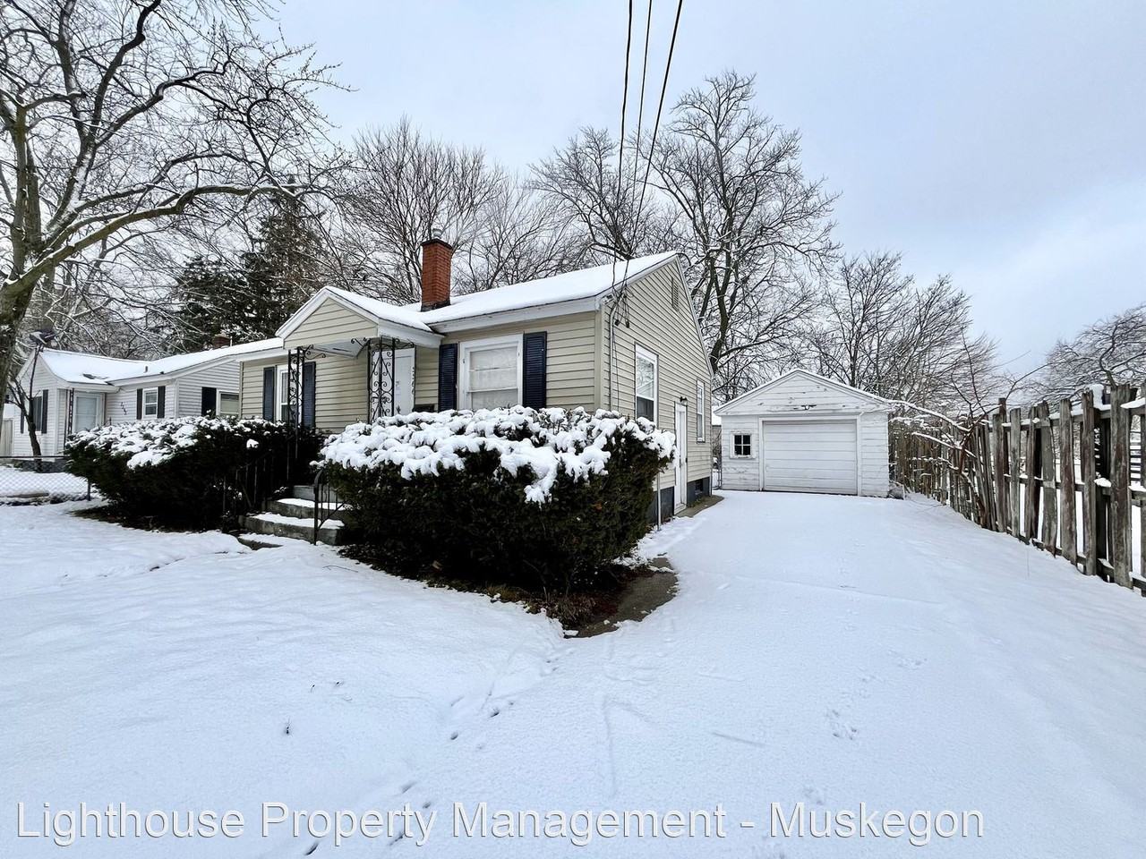 3366 Hoyt St - Photo 2 of 13