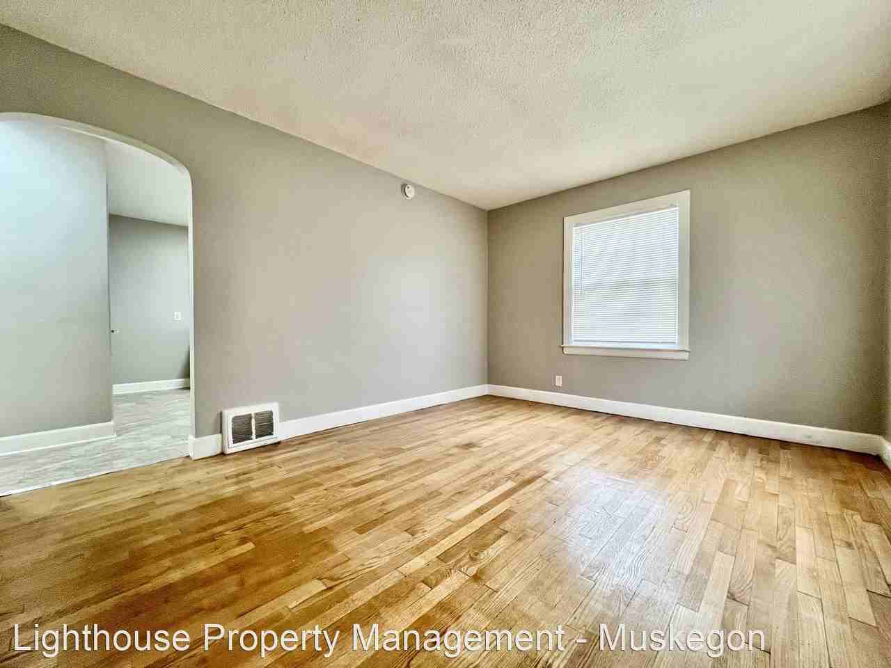 3366 Hoyt St - Photo 3 of 13