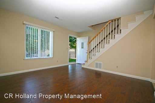 700 Southview Plaza - Photo 3 of 6