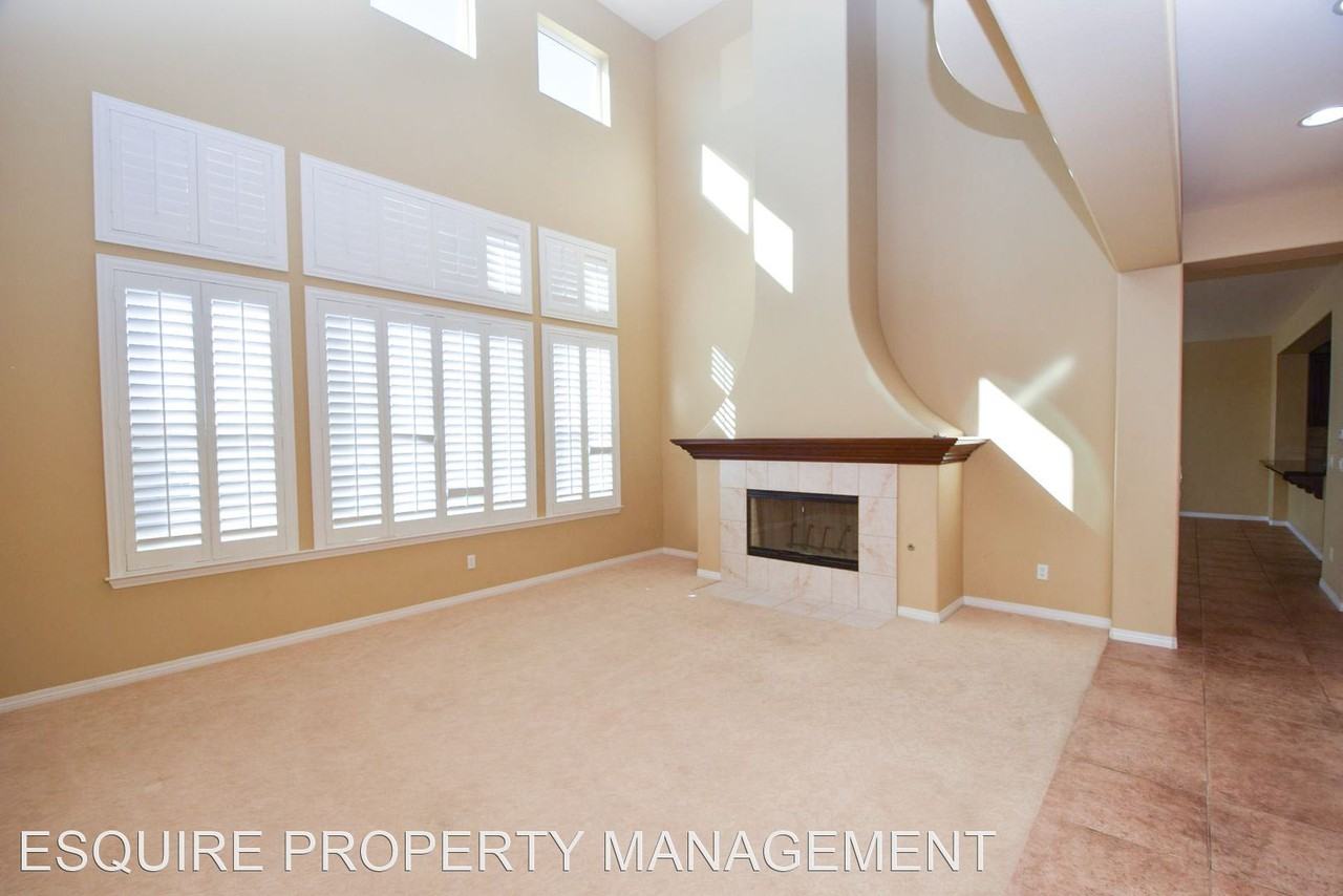 14131 Eaton Hollow Ct - Photo 2 of 34