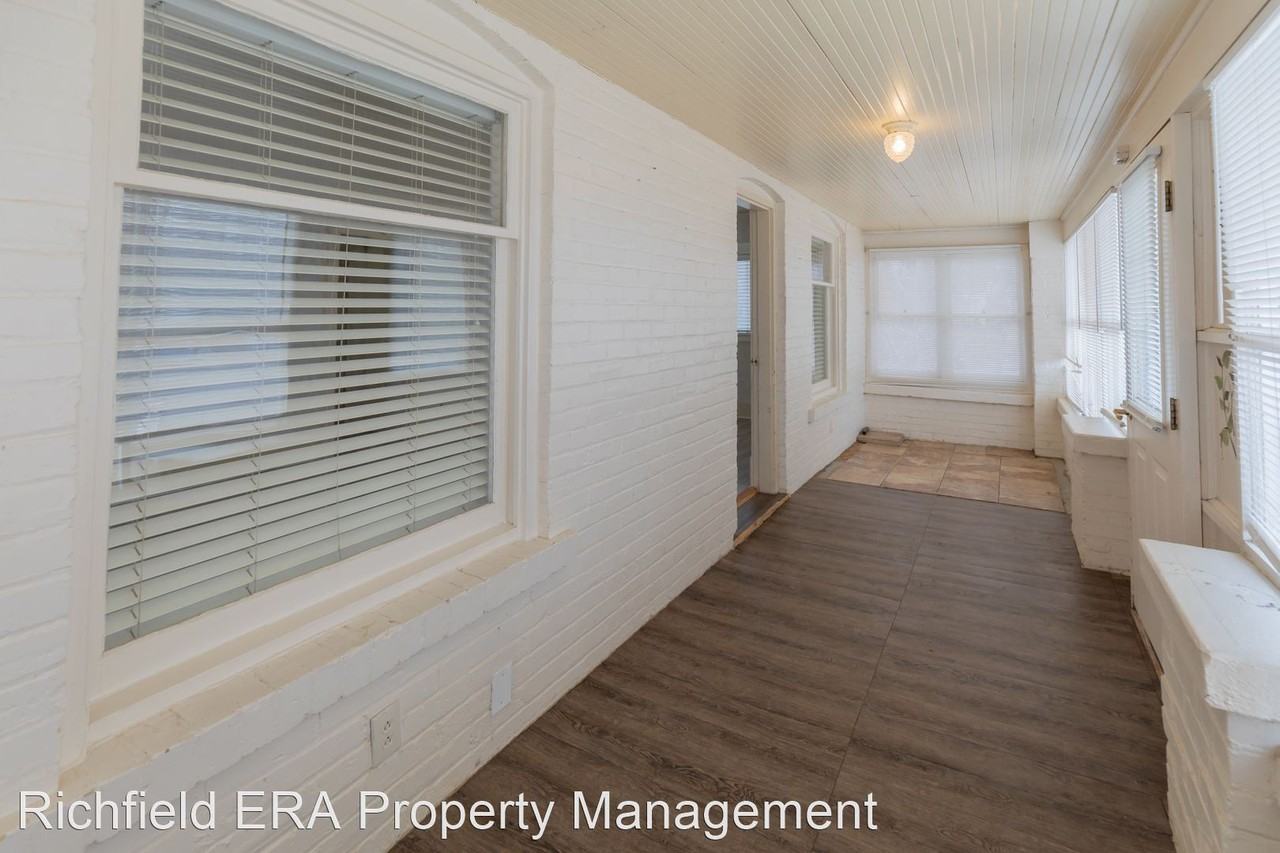 245 E 300 N - Photo 3 of 15