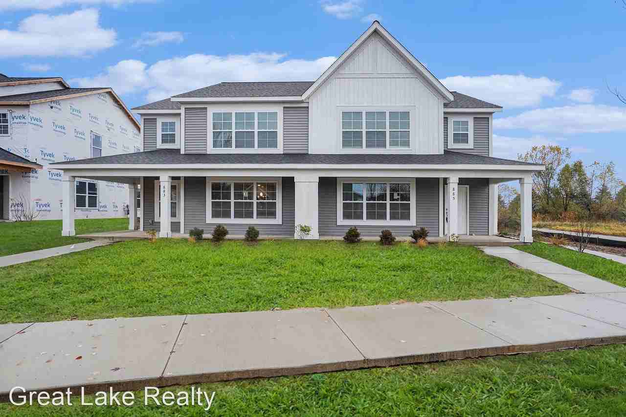 834 Winchester St - Photo 2 of 32